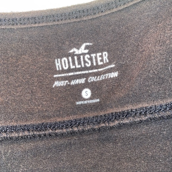 Hollister Black Deep Heart Neckline Crop Top - Picture 6 of 6